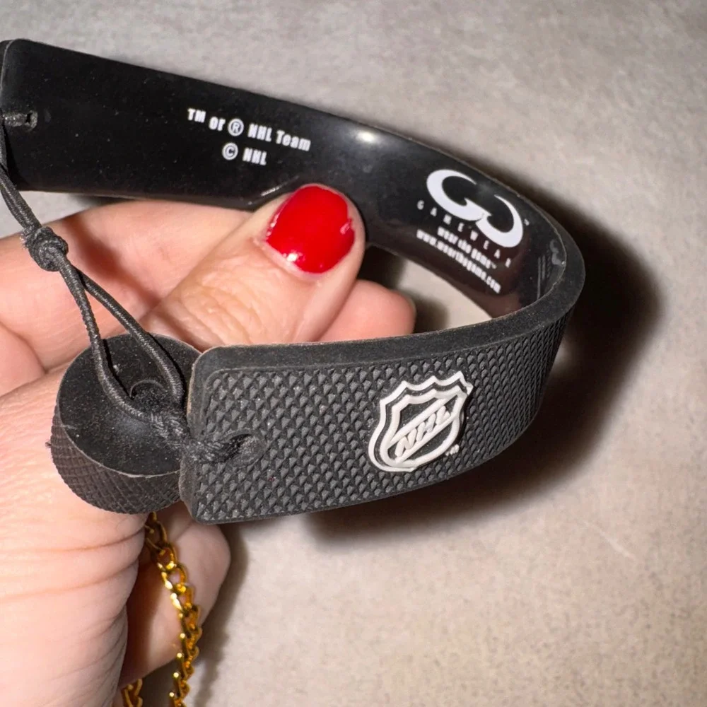 Columbus Blue Jackets NHL Gamewear Black Silicone Adjustable Bracelet Logo